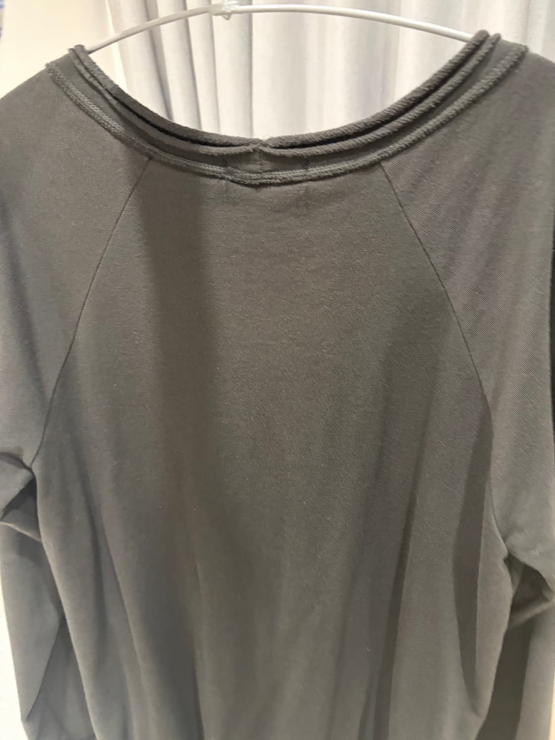세릭 Round Hem String Top _ Charcoal 상품이미지5