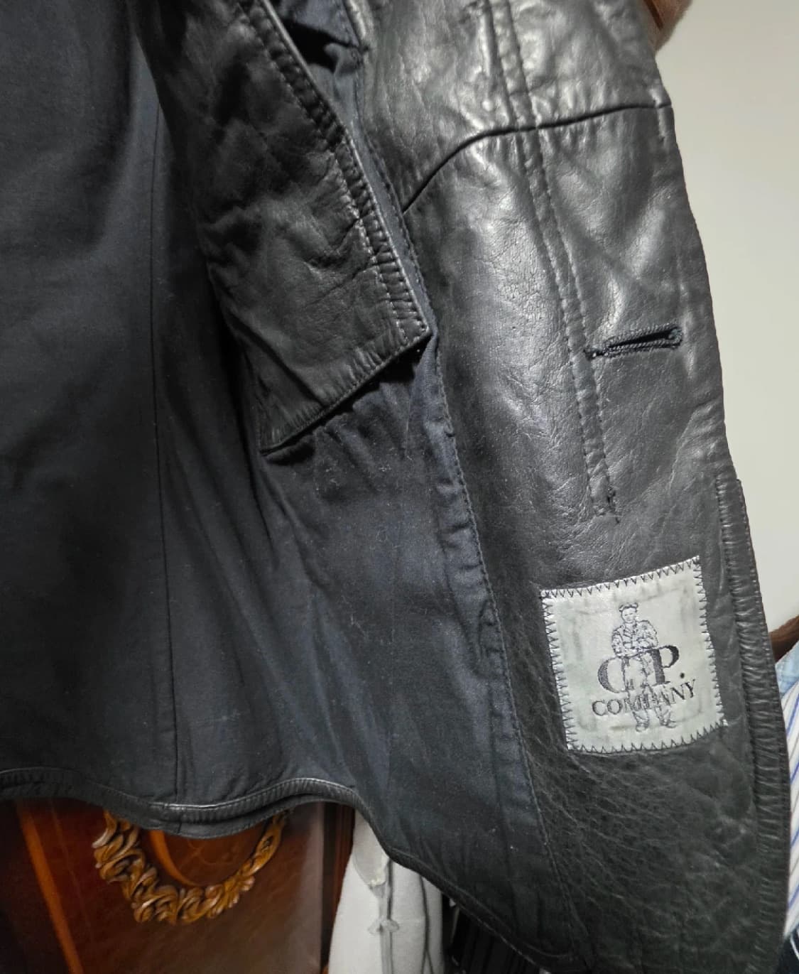 [인터메조] CP컴퍼니 스톤 레더자켓 / 95-100 상품이미지3
