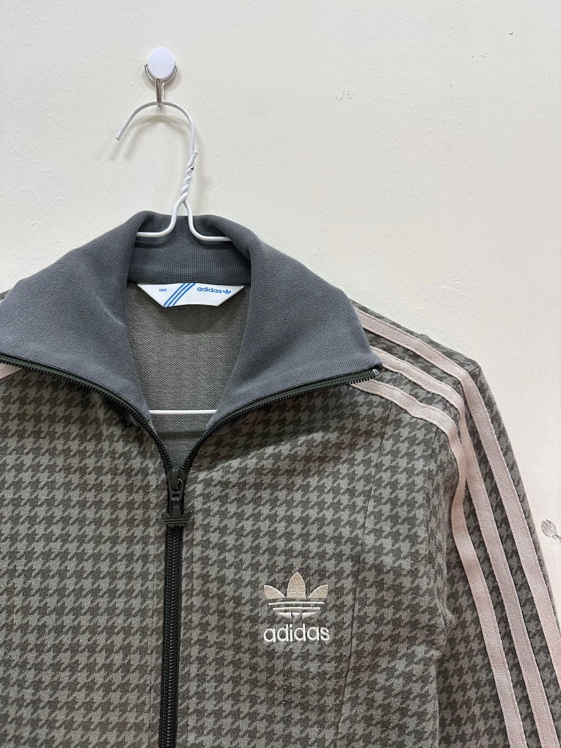 극희귀매물 아디다스 슬림핏 카키 집업 상품이미지5