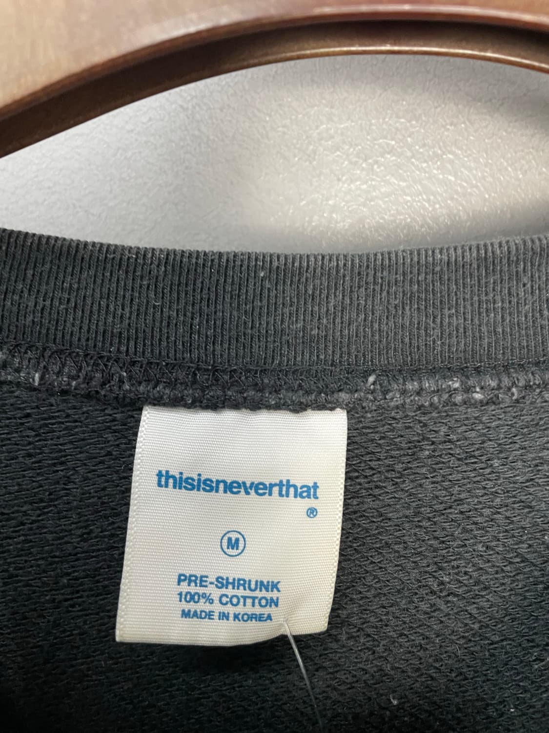 디스이즈네버댓 백로고 블랙 맨투맨 H1844 상품이미지6