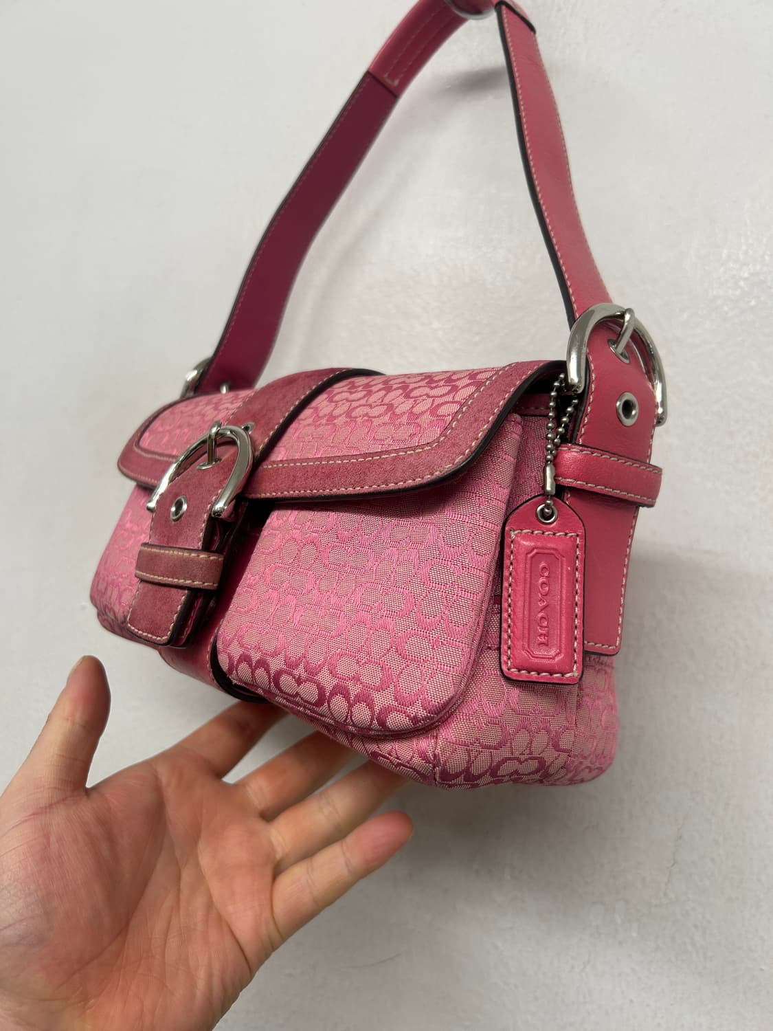 코치 Y2K 핑크 시그니처 미니 숄더백 상품이미지3