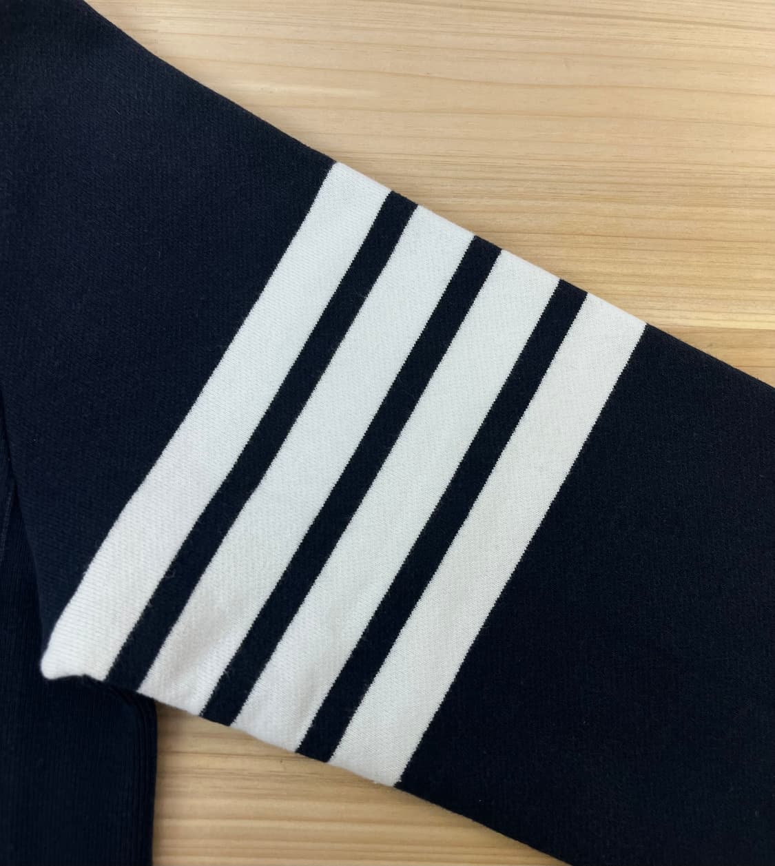 톰브라운 맨투맨 상품이미지4