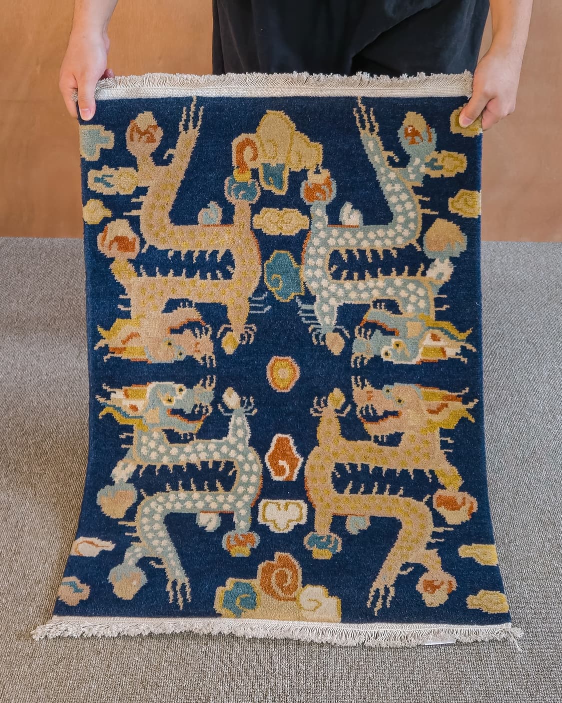 Tibetan Cardinal Dragons Rug 상품이미지2