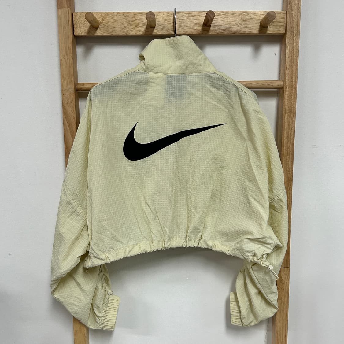 나이키 스우시 로고 우븐 크롭 자켓 크림컬러 상품이미지7