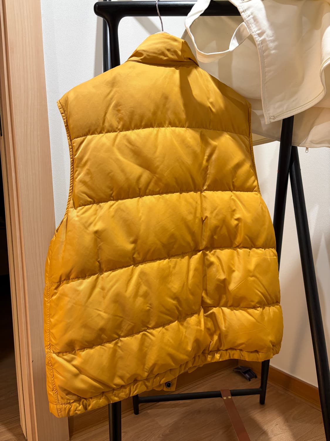 비즈빔 - 24FW 울머ulmer 다운 베스트 사이즈3 오렌지 상품이미지2