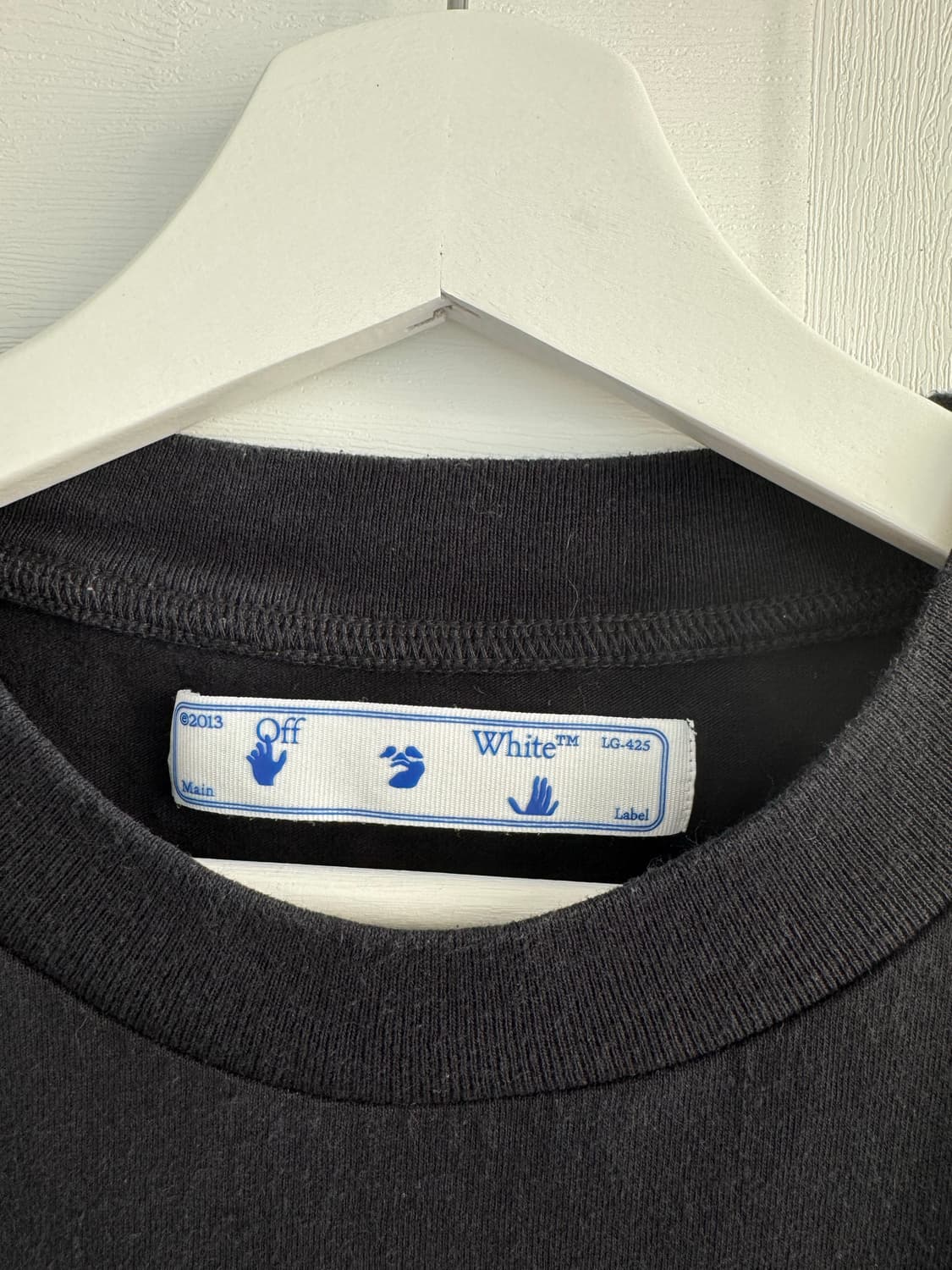 [OFF-WHITE] 오프화이트 카라바지오 블랙 티셔츠 상품이미지2