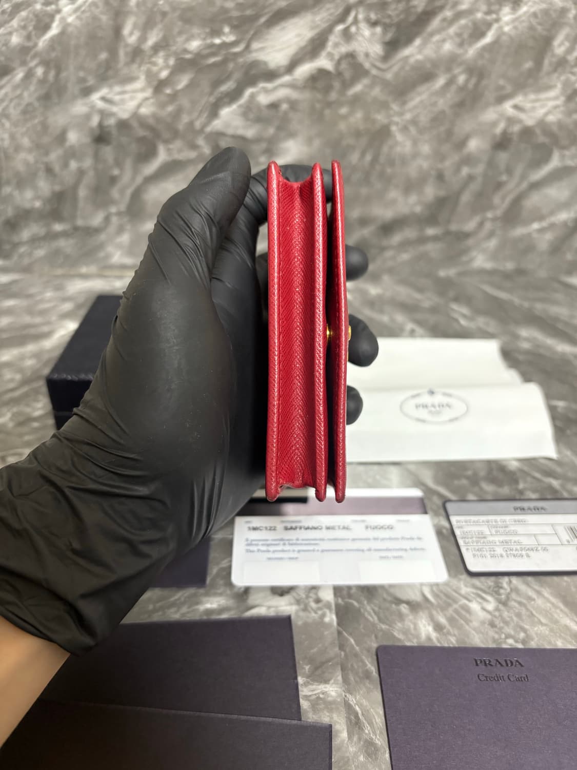 프라다 사피아노 금장 메탈 로고 카드지갑 상품이미지7