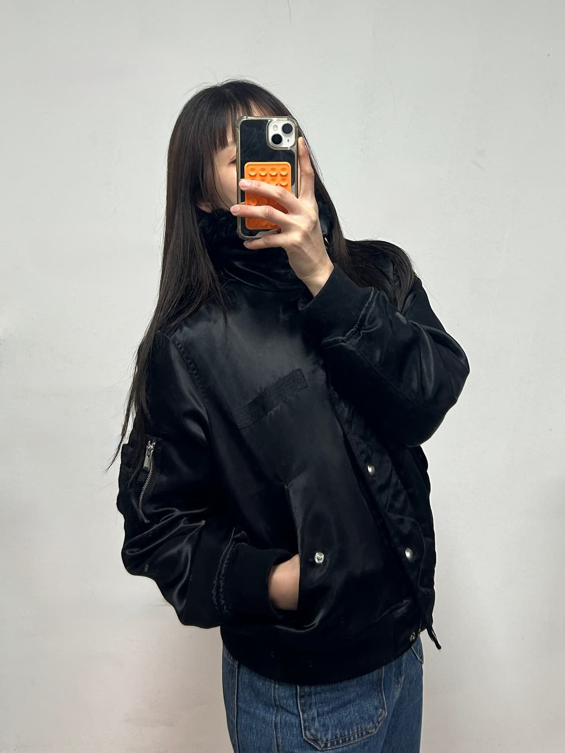 갭 퍼 칼라 배색 사틴 항공 점퍼 블랙 상품이미지2