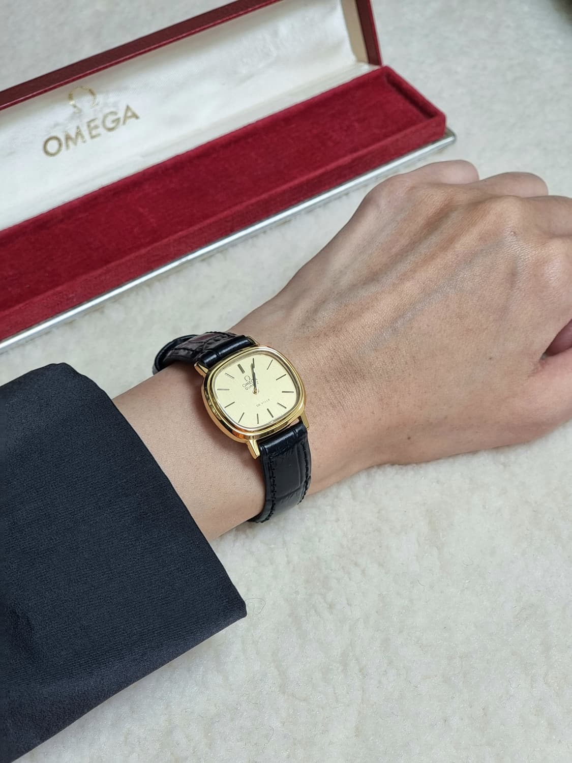 오메가 드빌 샴페인 골드 다이얼 쿼츠 여성시계 상품이미지7