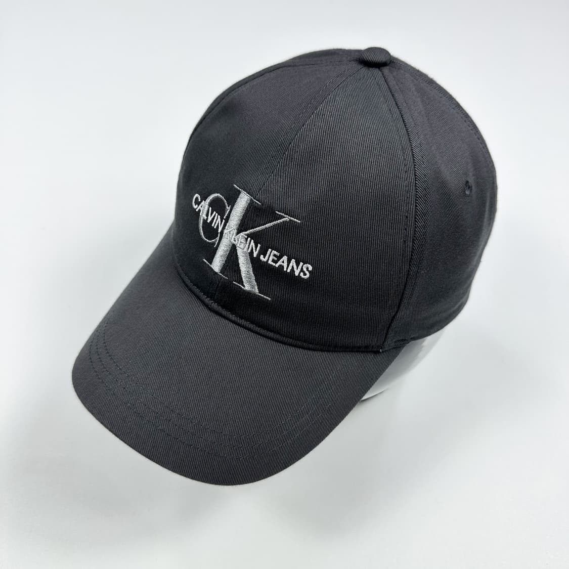캘빈클라인 ck 차콜 자수 볼캡 모자 상품이미지1