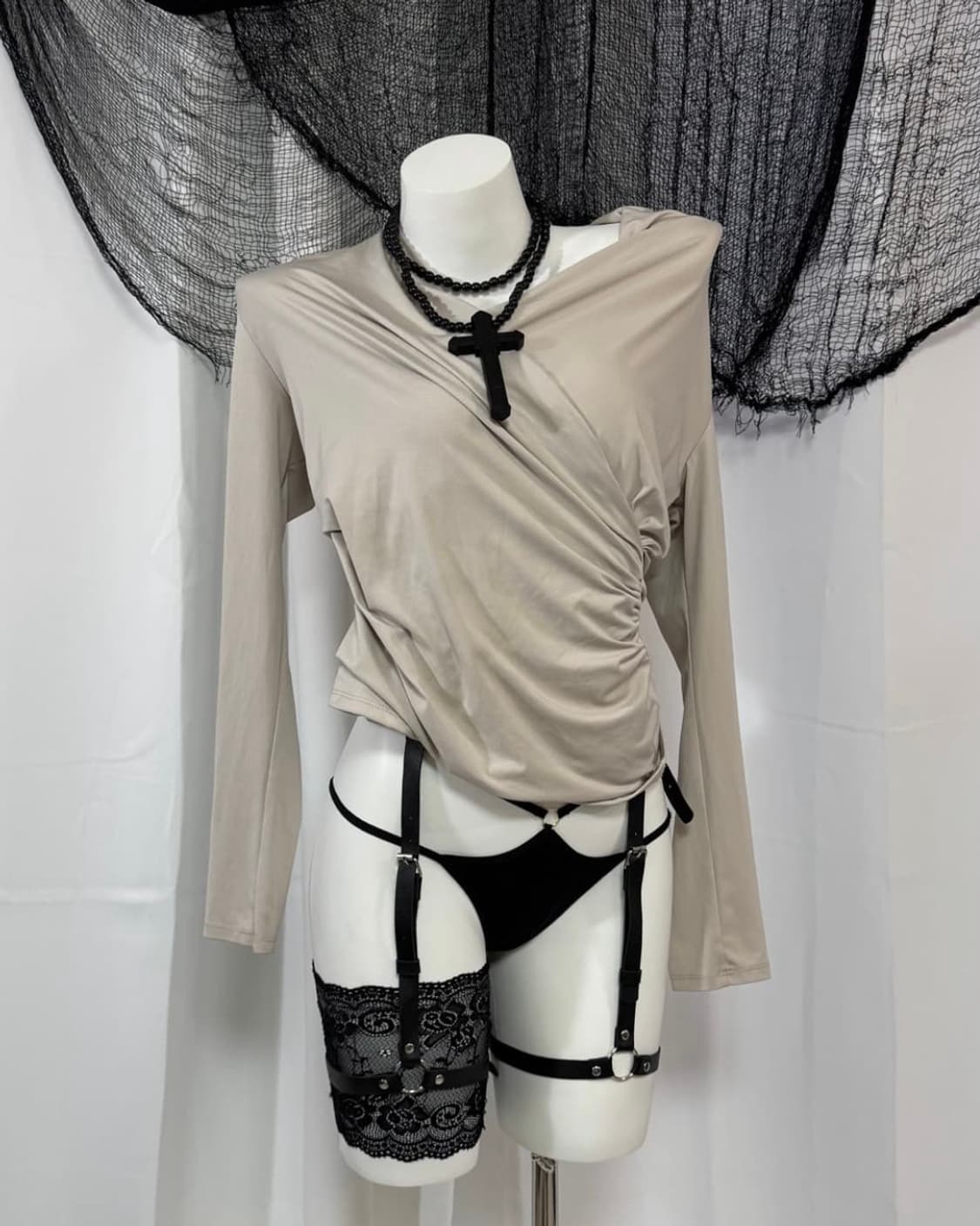 빈티지 셔링 드레이프 롱 슬리브 티셔츠 상품이미지1