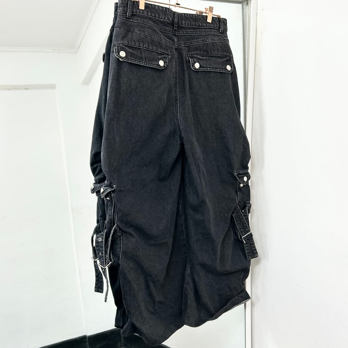 플리츠 와이드 흑청 데님 카고 팬츠 상품이미지5