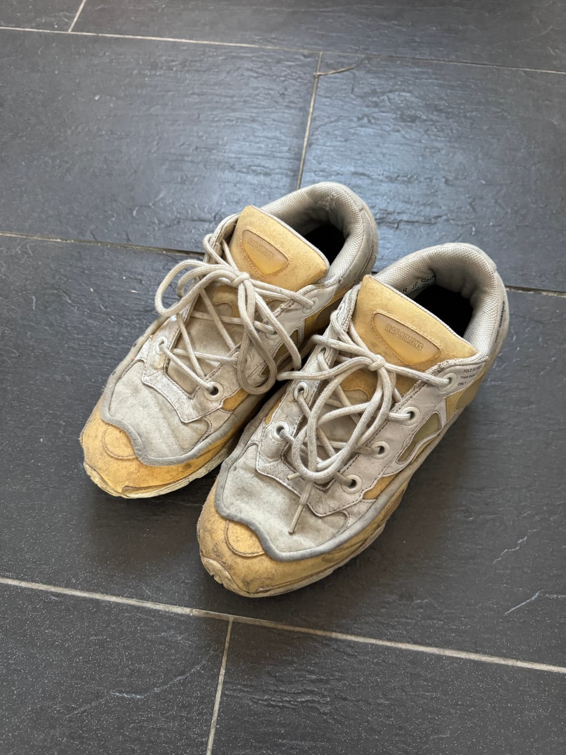 Raf Simons 라프 시몬스 아디다스 오즈위고 버니크림 270 상품이미지1