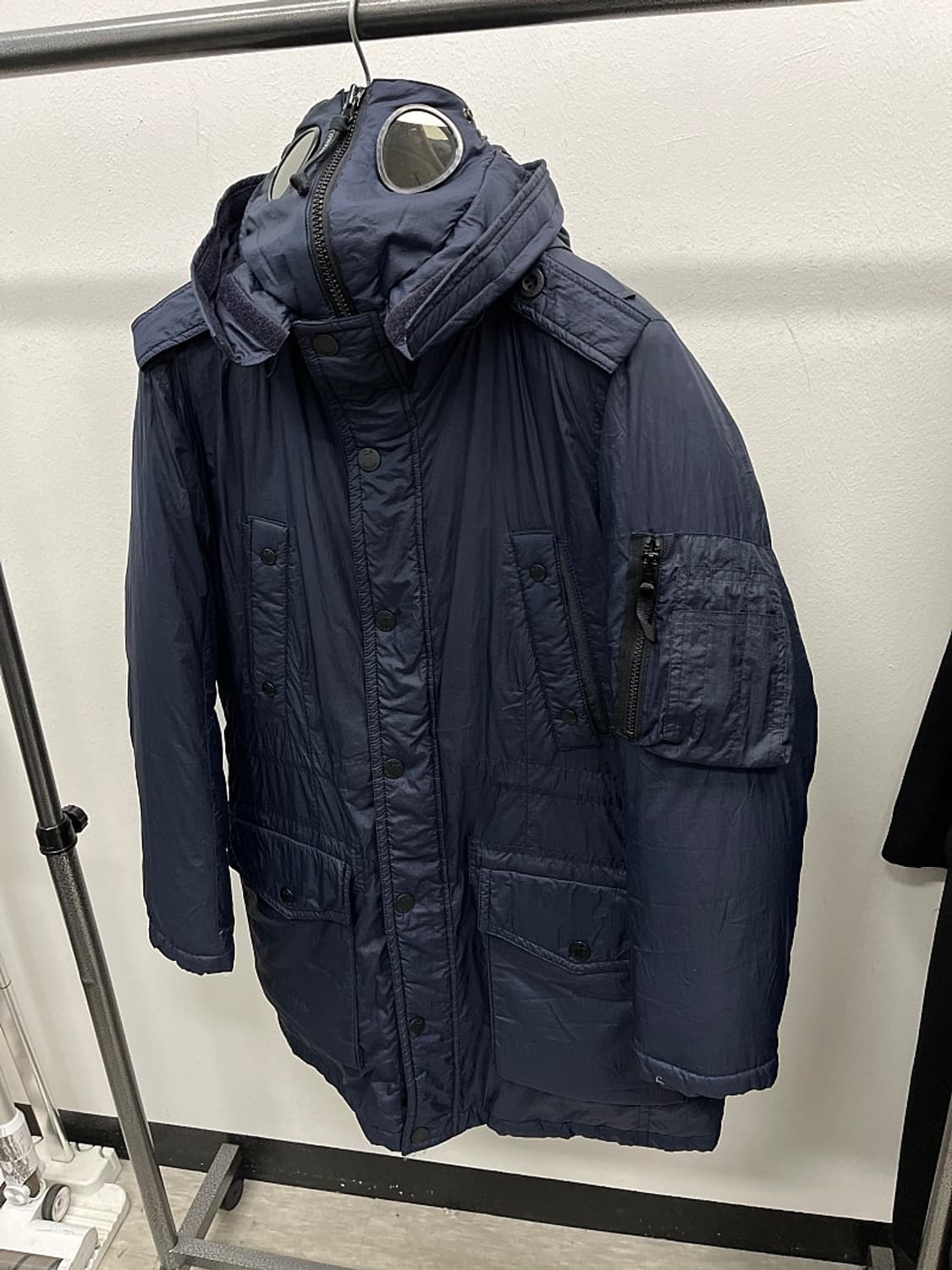 100) CP컴퍼니 고글 나일론 하프다운  상품이미지1