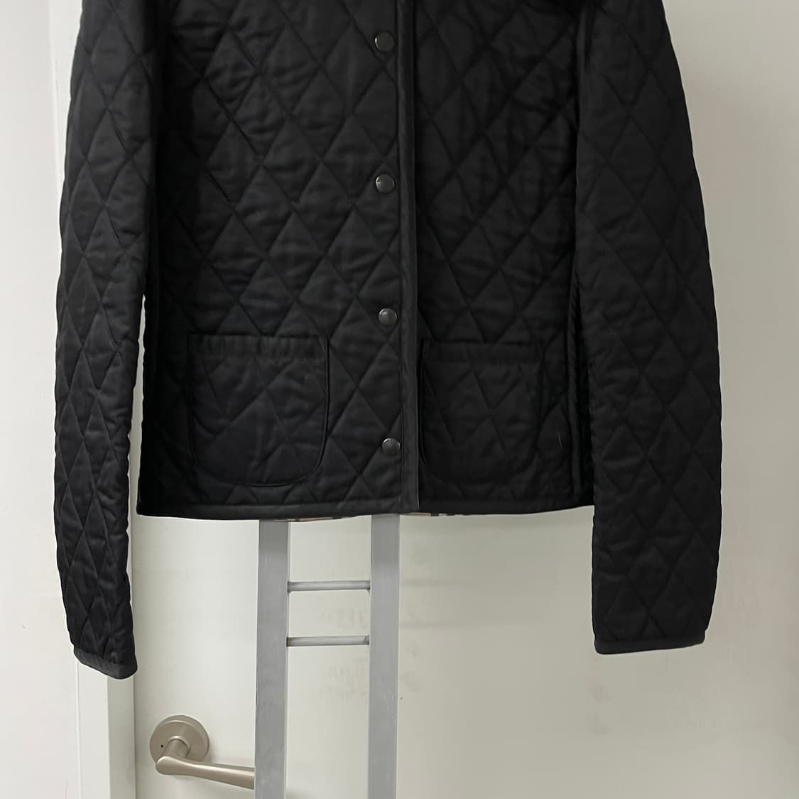 버버리 후드 퀄팅 자켓 블랙 8(W) 상품이미지3