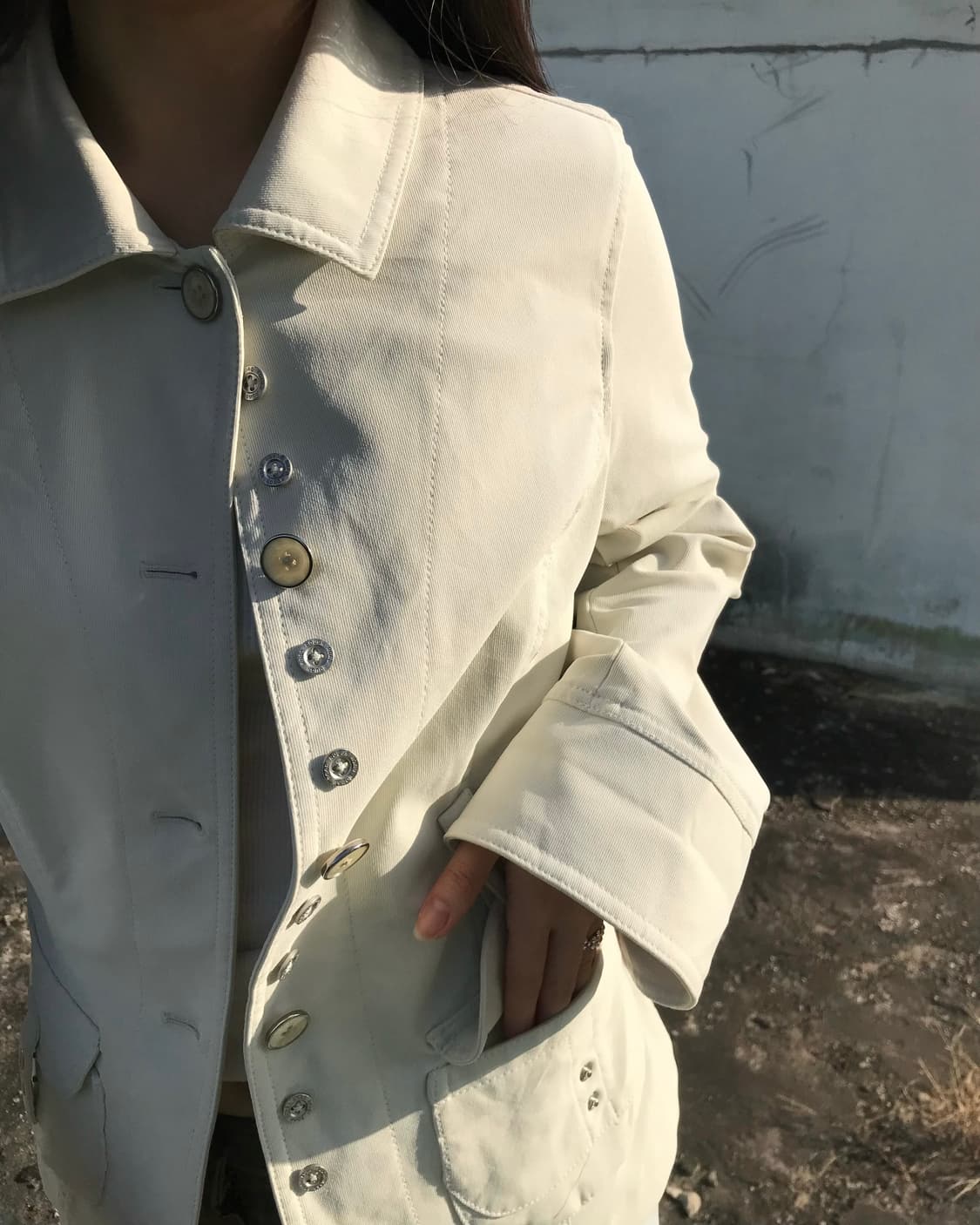 버튼 디테일 블레이저  상품이미지2