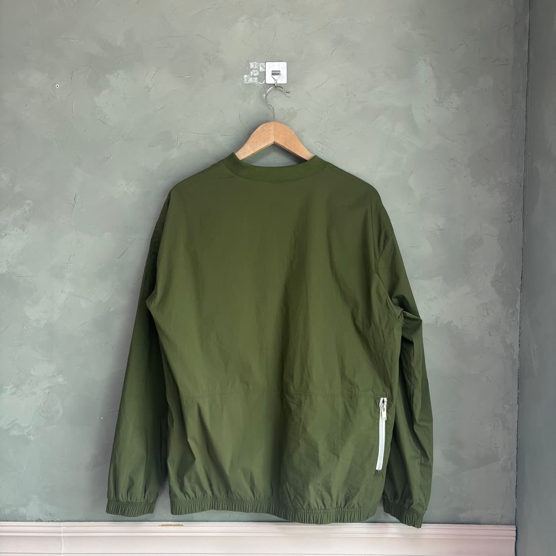 나이키 스우시 바람막이 웜업 카키 상품이미지6