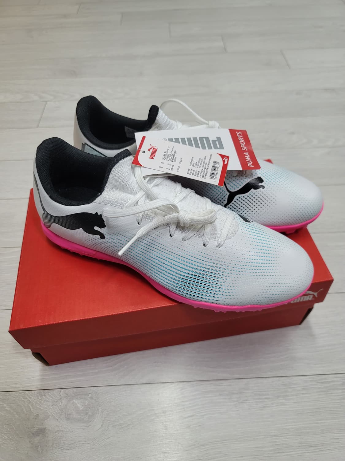 (255)푸마 풋살화 퓨처 7 플레이 TT[대전 직거래도 가능] 상품이미지10