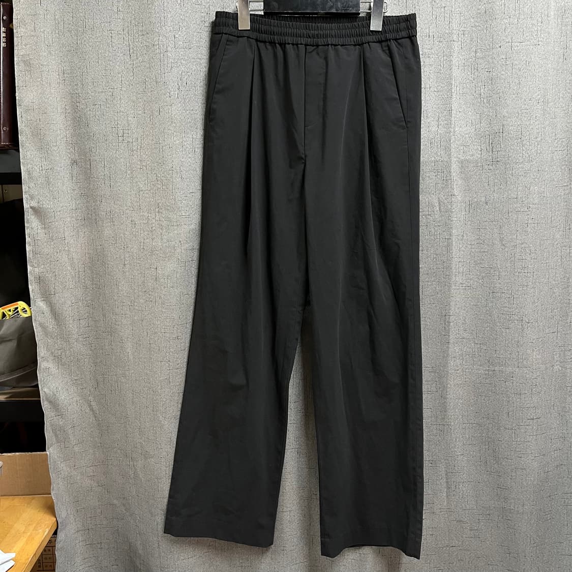 무신사 스탠다드 와이드 핏 밴딩 슬랙스 (30사이즈) 상품이미지1