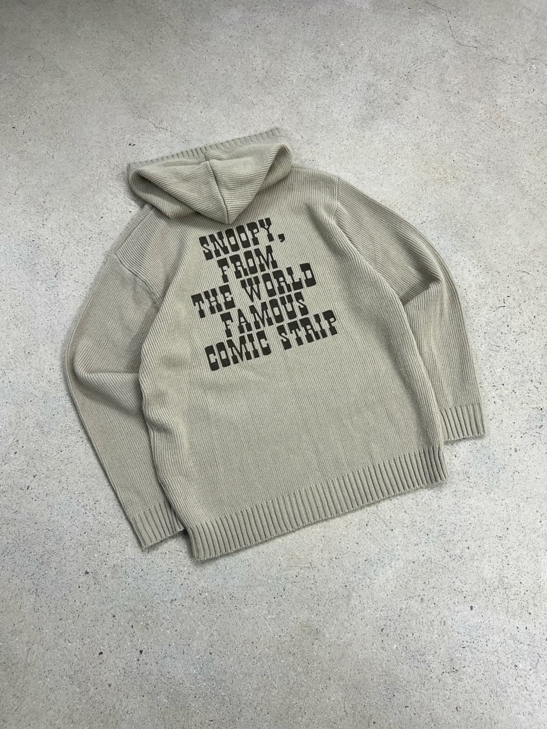 피너츠 스누피 빅로고 후드 니트 상품이미지3