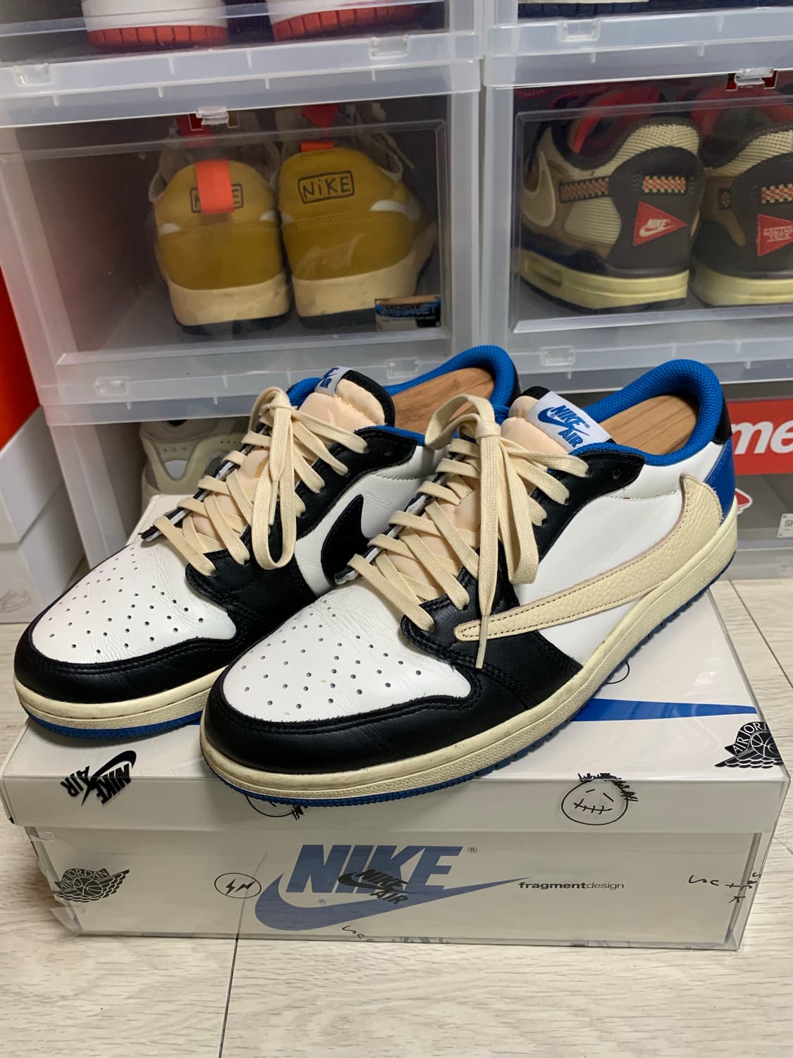 [280]나이키 프라그먼트 트래비스스캇 조던1 로우 상품이미지1