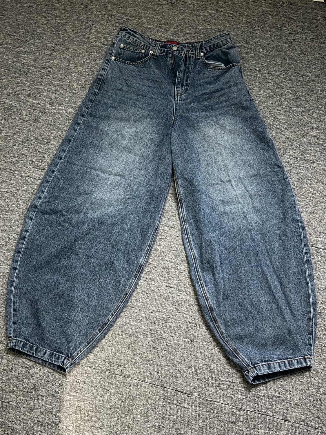 기철 BALLOON FIT DENIM PANTS (INDIGO BLUE) 상품이미지1