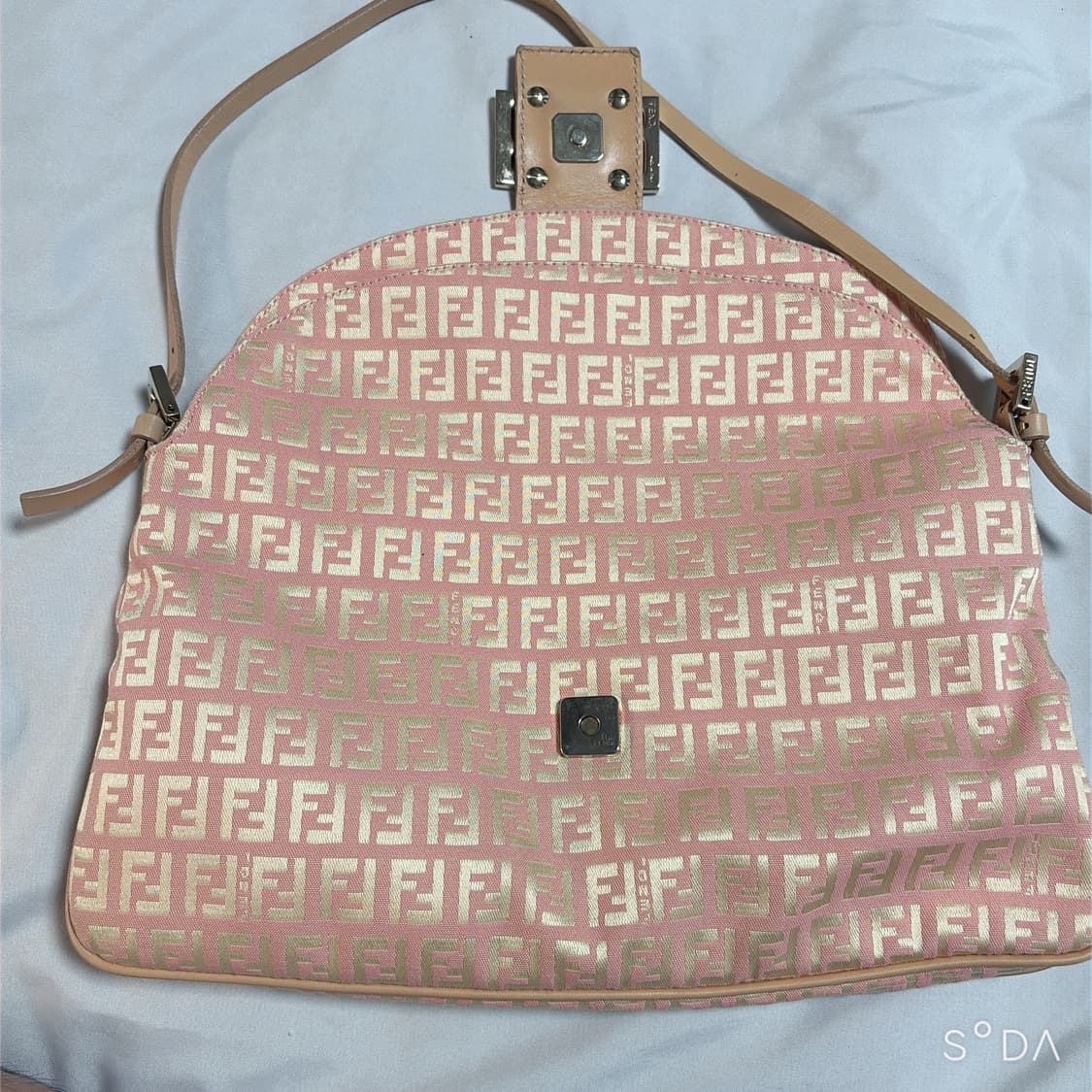 펜디 FF 로고 핑크 바게트백 상품이미지9