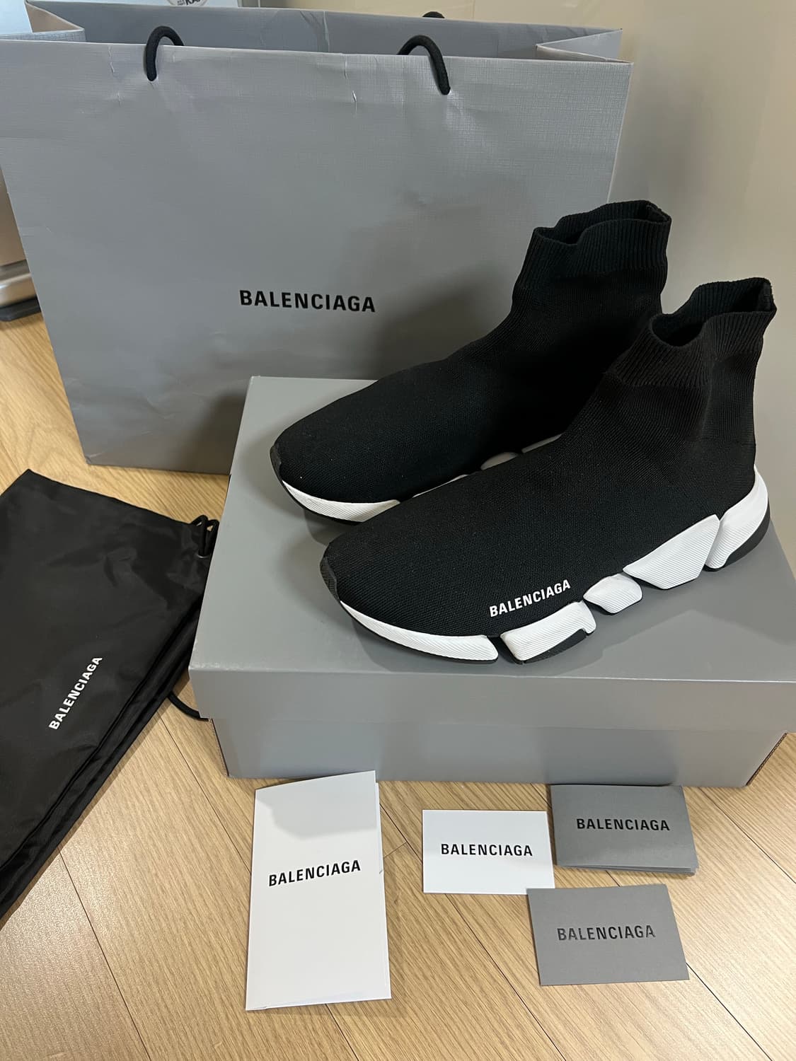 25fw 발렌시아가 스피드러너 42 상품이미지1