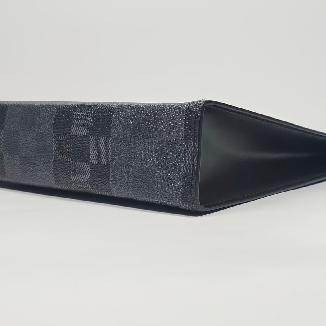 루이비통 그라피트 다미에 포쉐트 보야주 클러치 상품이미지6