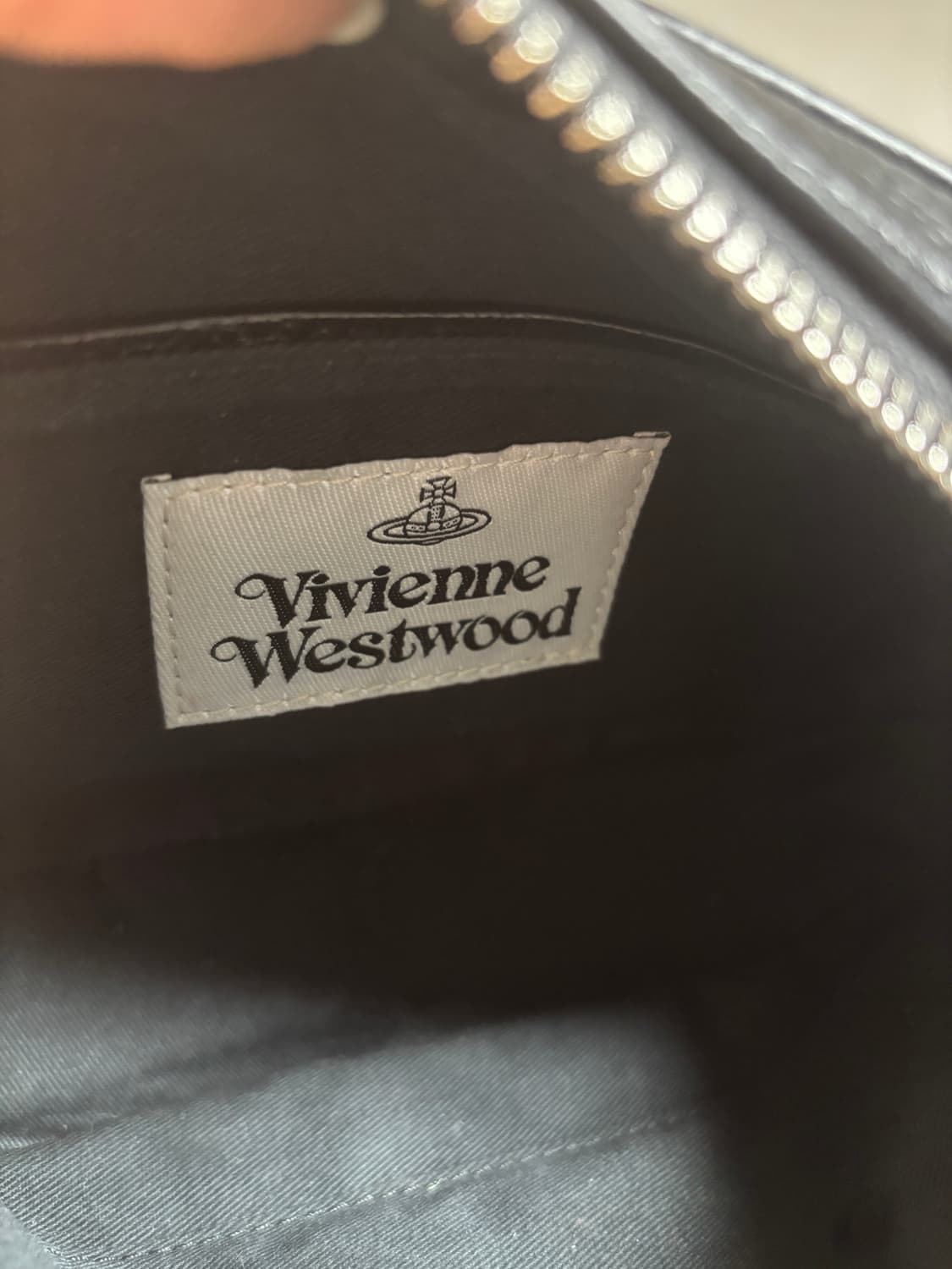 비비안웨스트우드 블랙 안나 카메라백 (원가 37만원 이상) 상품이미지6