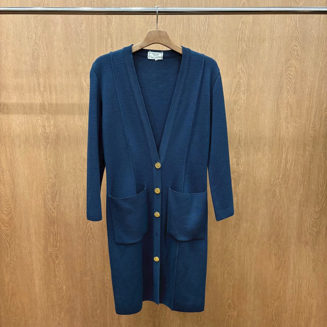 셀린느 딥 브이넥 긴팔 울 롱 가디건 골드 메탈 버튼 포켓 디테일 블루 상품이미지2