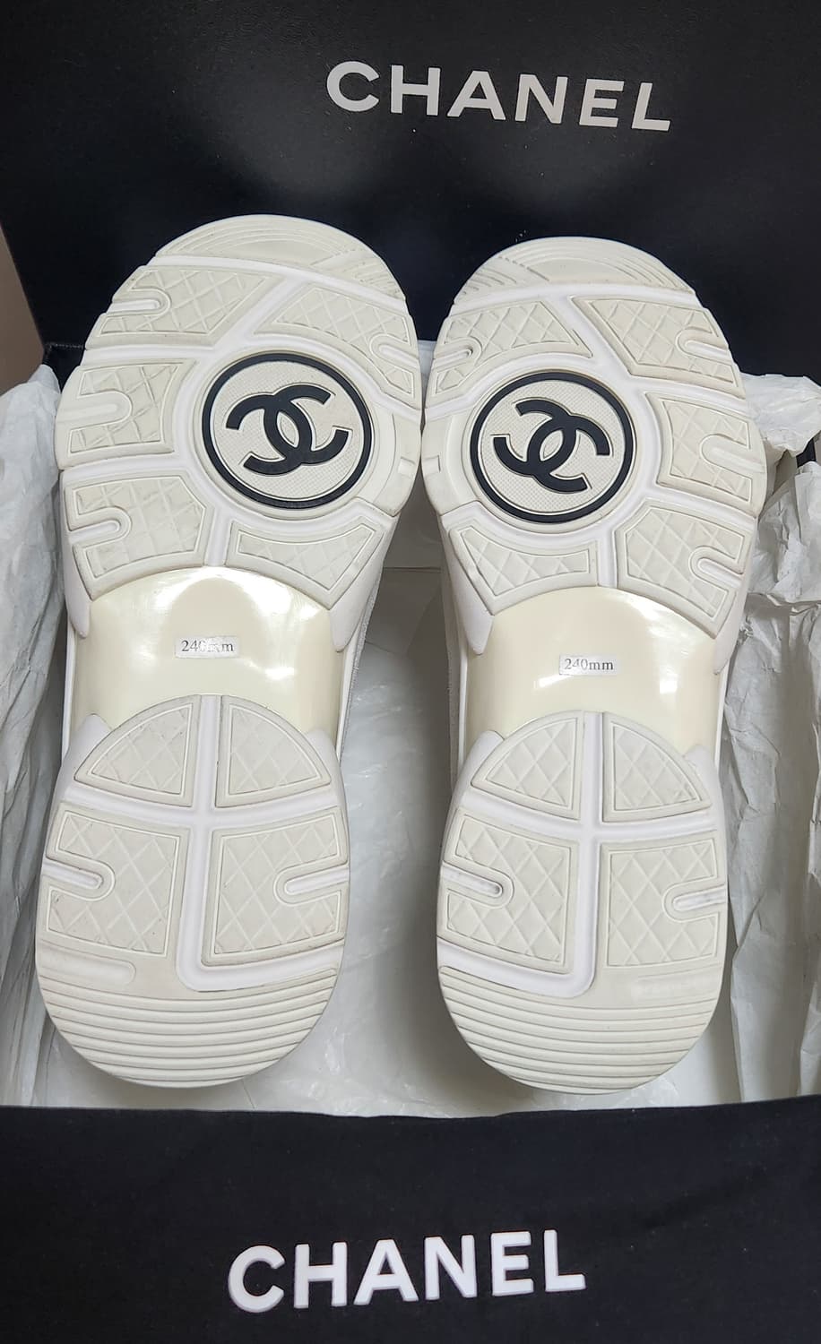 [정품) 샤넬 스니커즈 운동화 CC로고 믹스드 파이버 카프스킨 흰색 37 상품이미지8