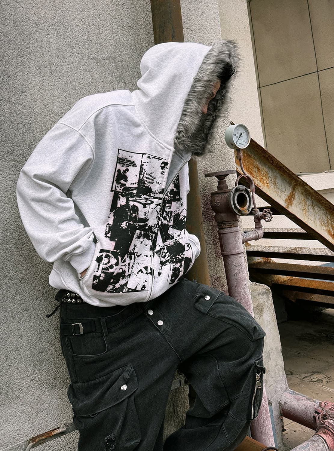 비엑세스 빈티지 프린트 퍼 후드집업 상품이미지3