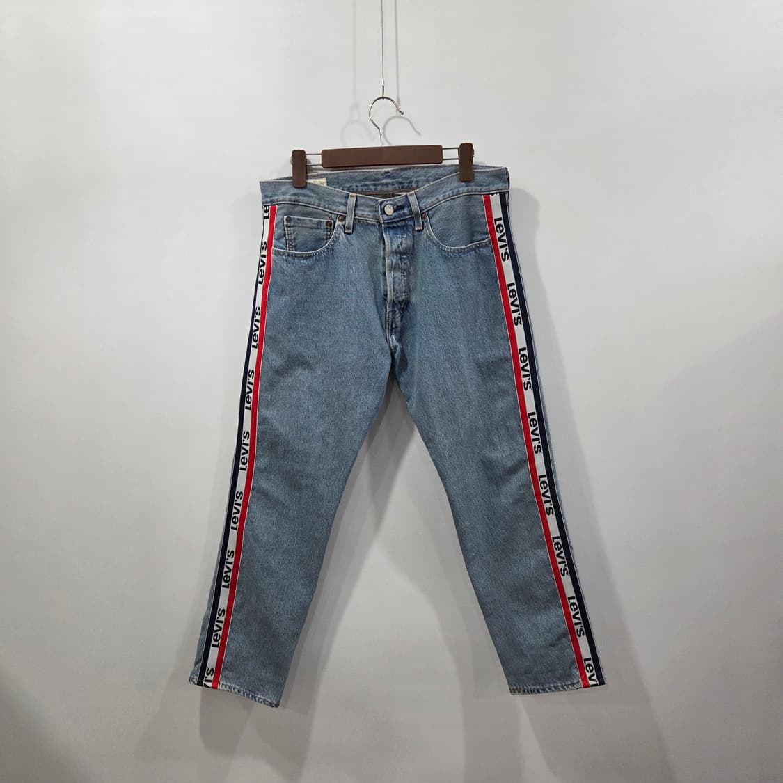 리바이스 501 빅E 프리미엄 사이드라인 연청 데님팬츠 32/28 상품이미지1