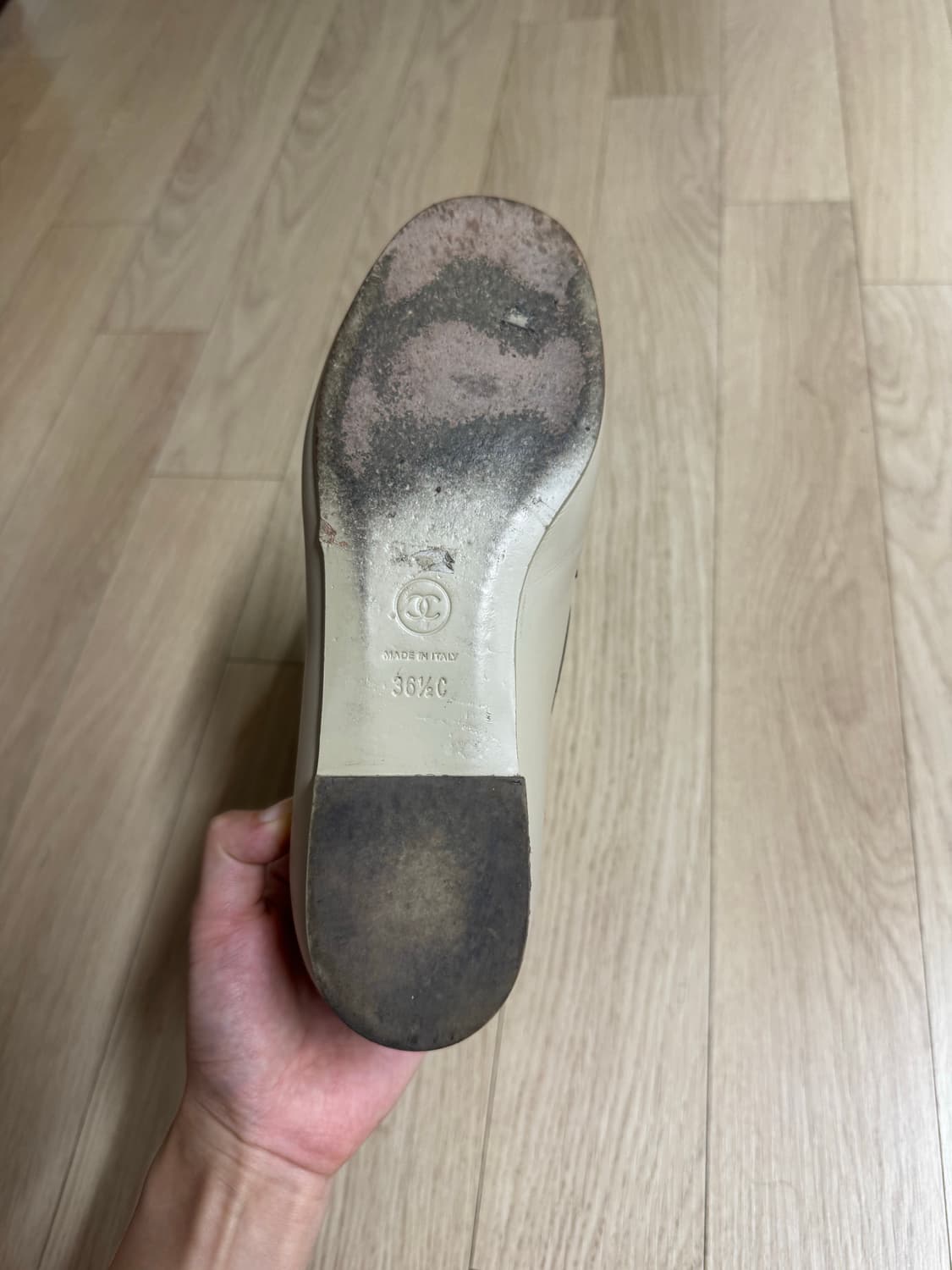 샤넬 CC로고 페이던트 카프스킨 로퍼 g36343 상품이미지6