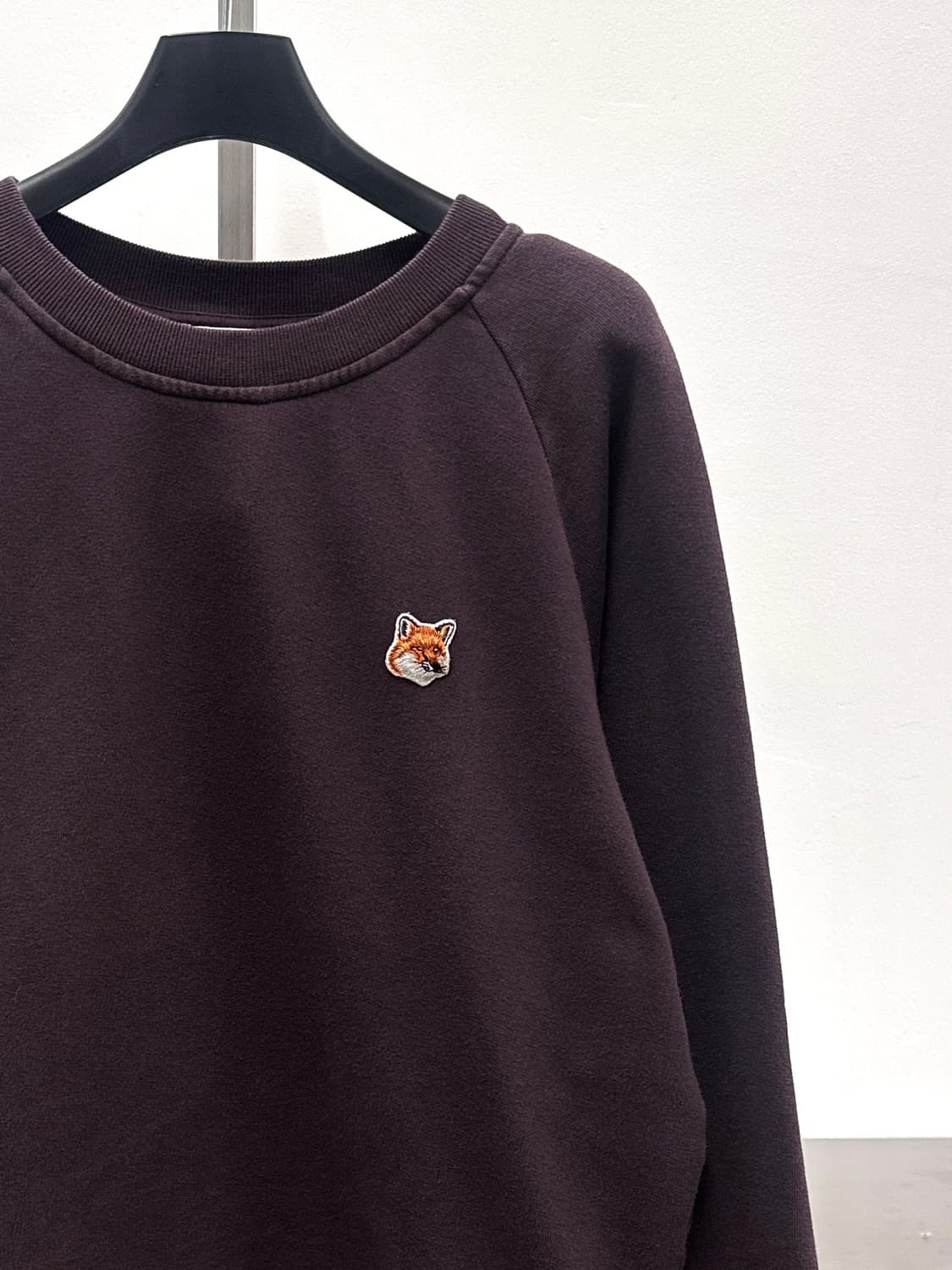 메종키츠네 폭스헤드 마룬 맨투맨  상품이미지4