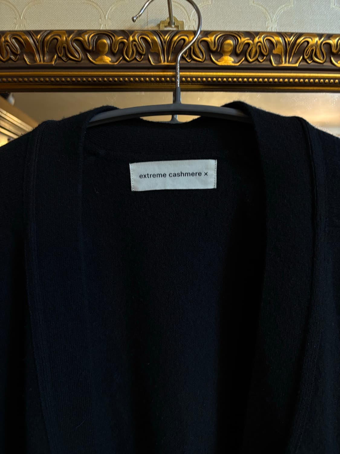 Extreme Cashmere Cardigan, Raven 상품이미지4