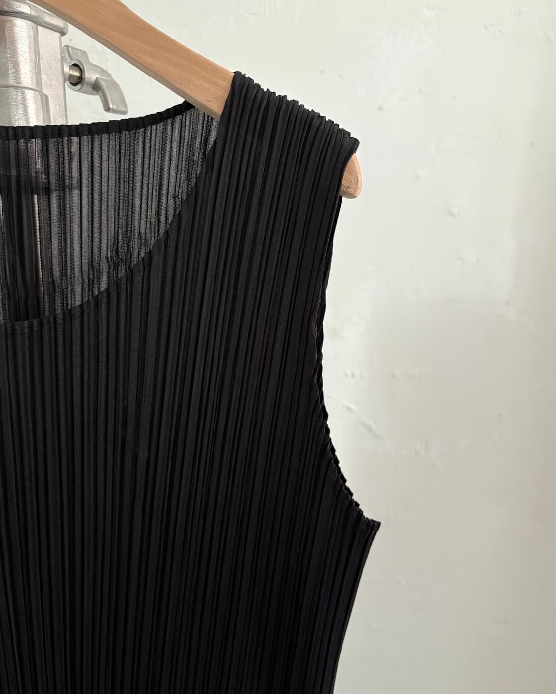 Pleats Please 플리츠플리즈 블랙 플리츠 슬리브리스 상품이미지9