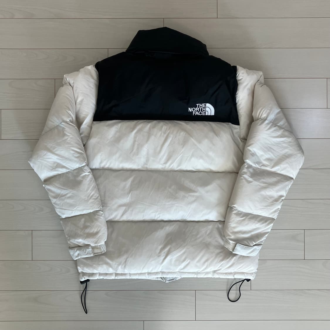 노스페이스 1996 눕시 700 화이트 상품이미지2