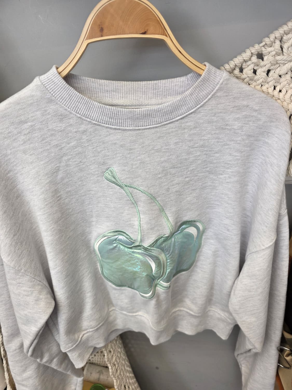 키르시 빅체리 크롭 맨투맨 1사이즈 상품이미지2