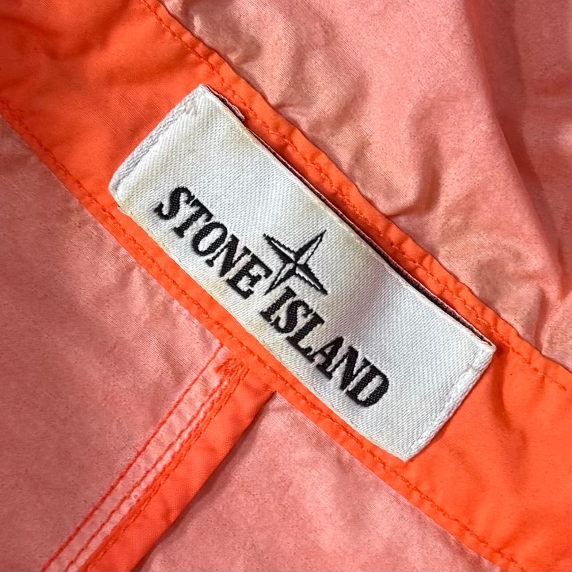 [XL/당일출고]스톤아일랜드 나슬란 라이트 와트로 바람막이 상품이미지3