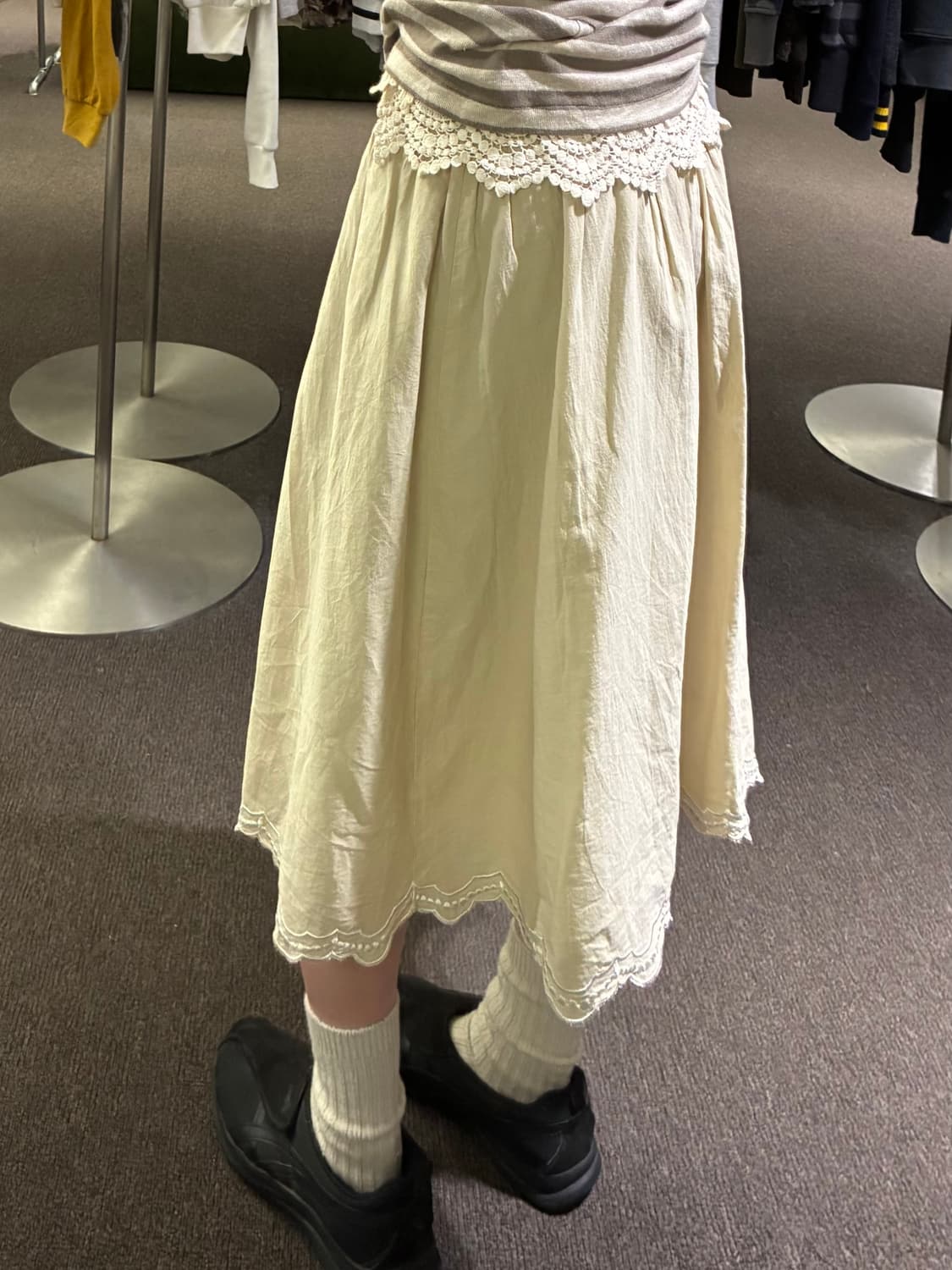 OS)Japanese vintage 자수 디테일 밴딩 베이지 미디 스커트 상품이미지1