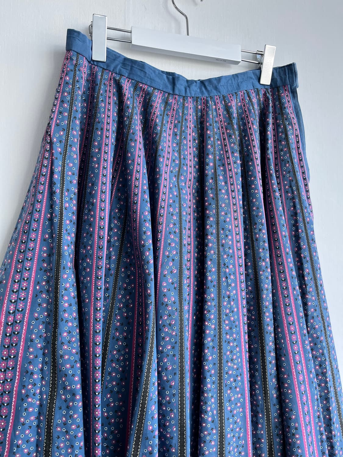 빈티지 티롤리안 트라흐텐 블루 플로럴 스커트 상품이미지2