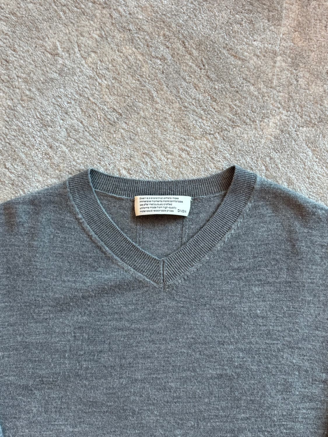 [다이브인] 루즈드 파인울 브이넥 니트 네이비/그레이 1사이즈 상품이미지7