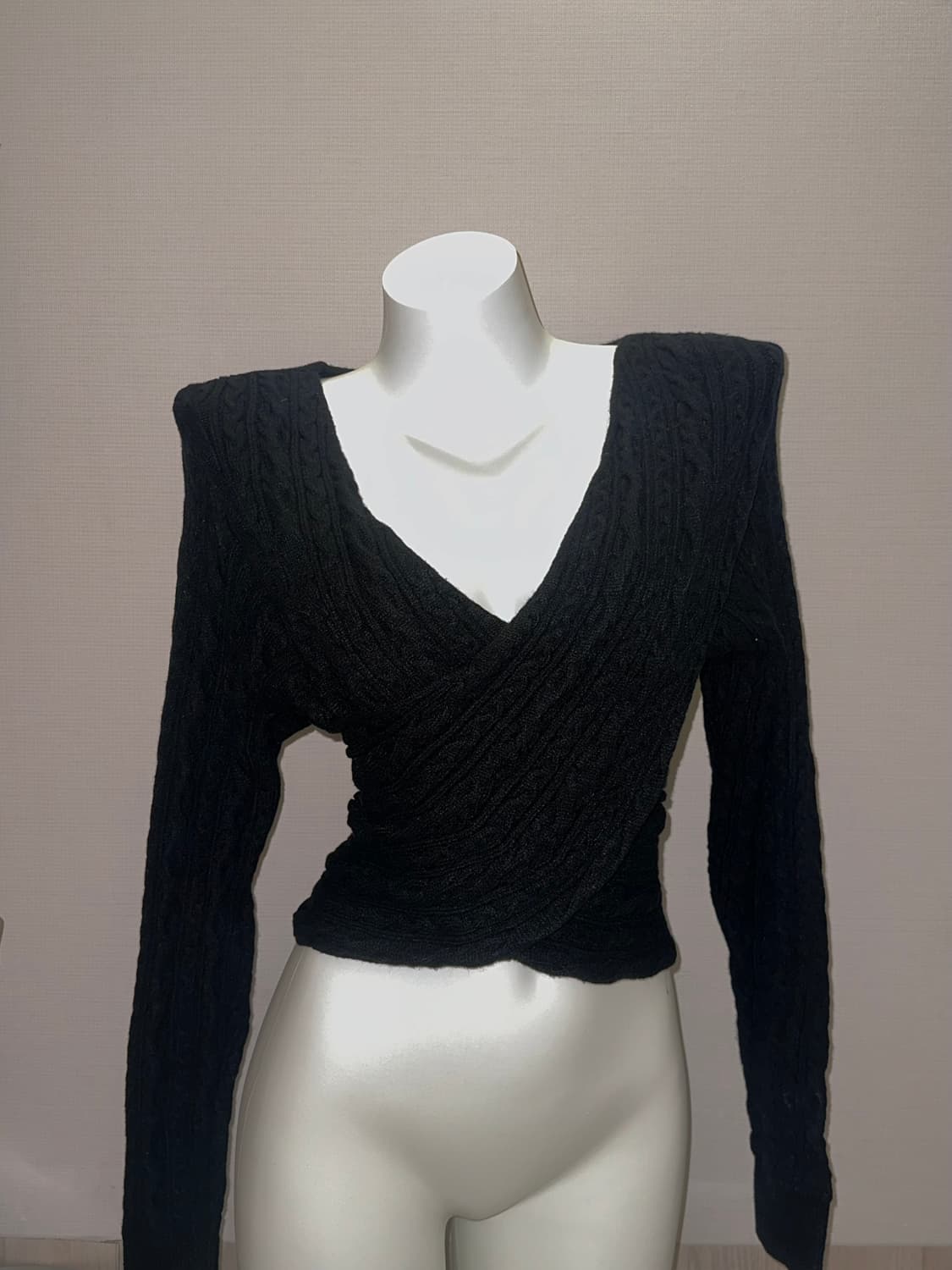 빈티지 블랙 랩 크롭 니트 상품이미지1