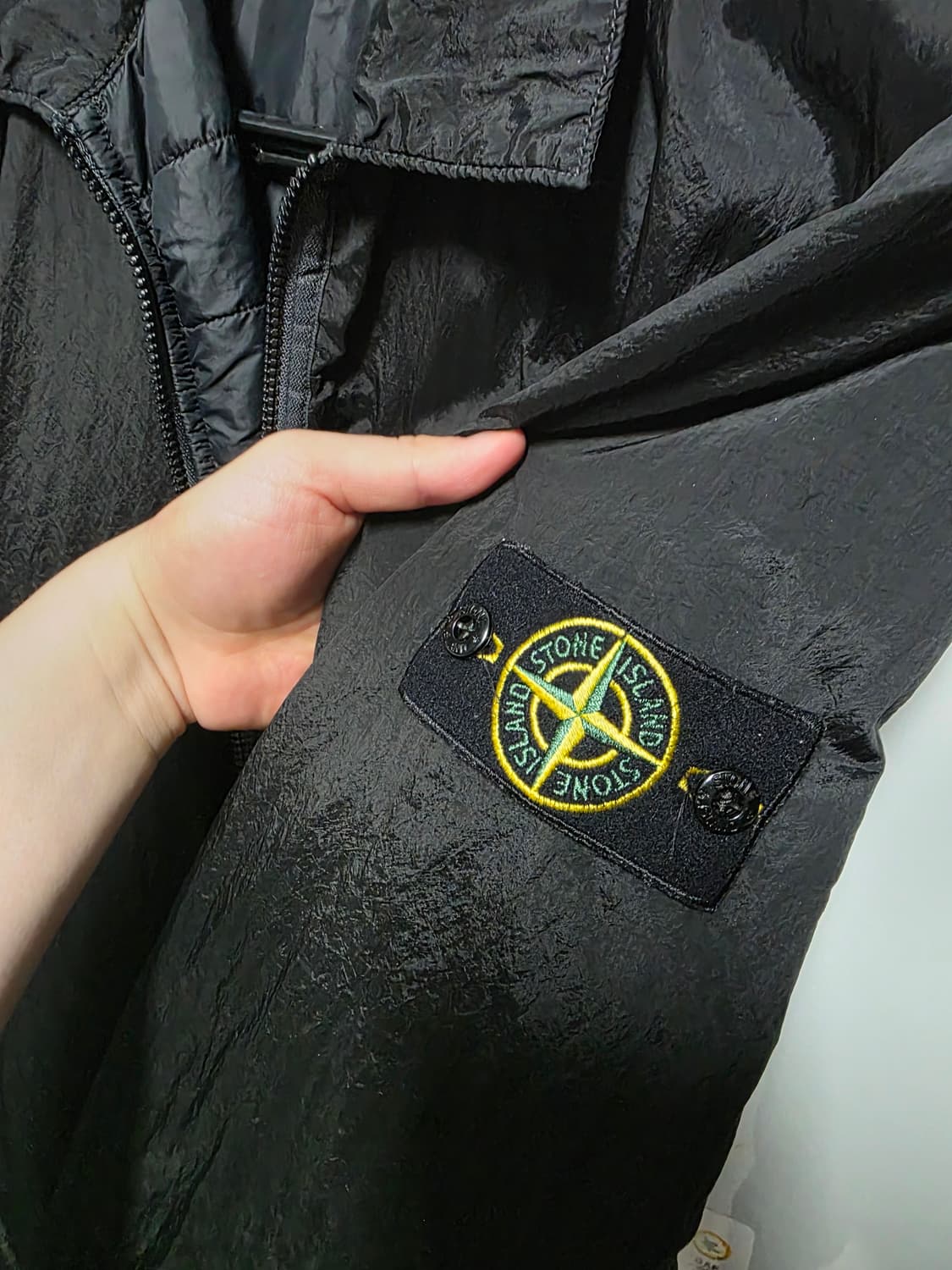 22fw 스톤아일랜드 나일론메탈 프리마로프트 오버셔츠 L 상품이미지2