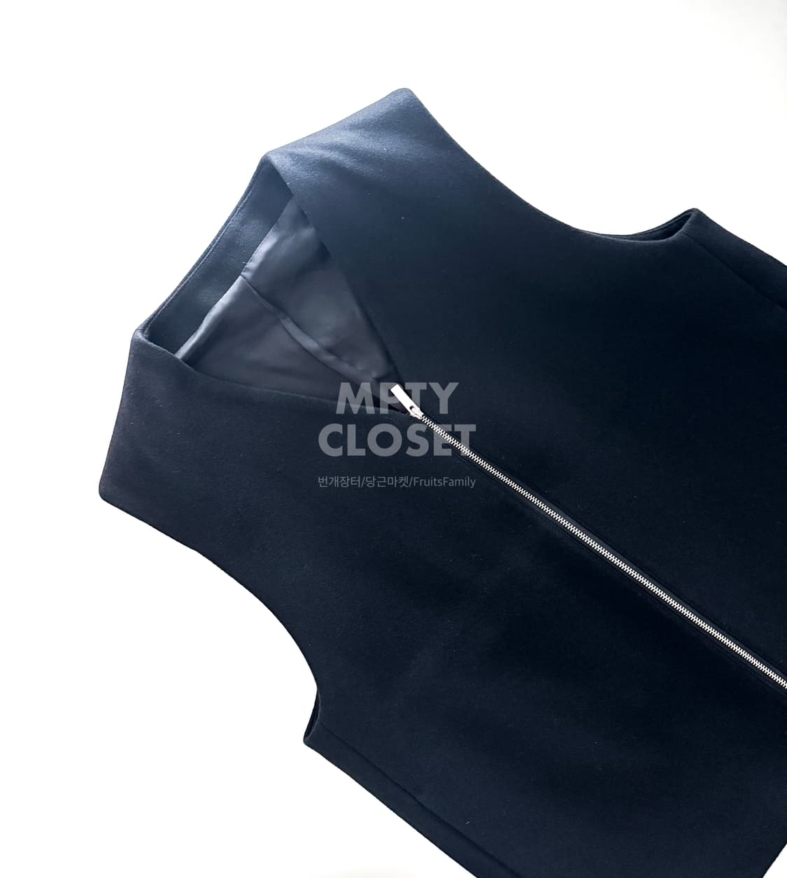 [M] COS 울캐시미어 집업 베스트 네이비 상품이미지4