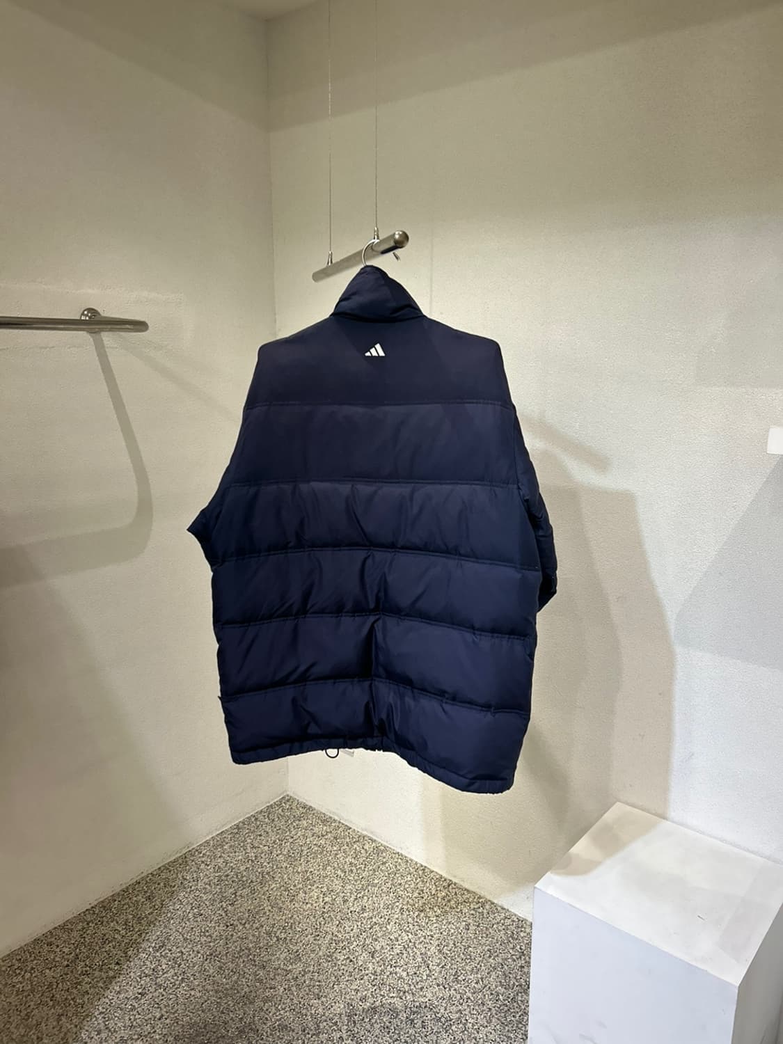 아디다스 덕다운 푸퍼 패딩 상품이미지2