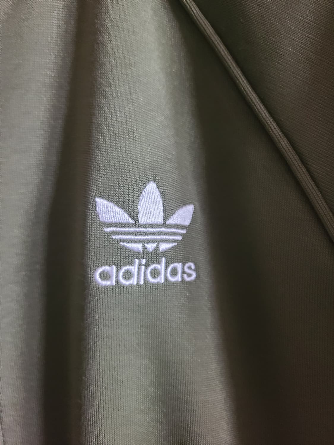 아디다스 삼선 트랙탑 올리브 그린 상품이미지2