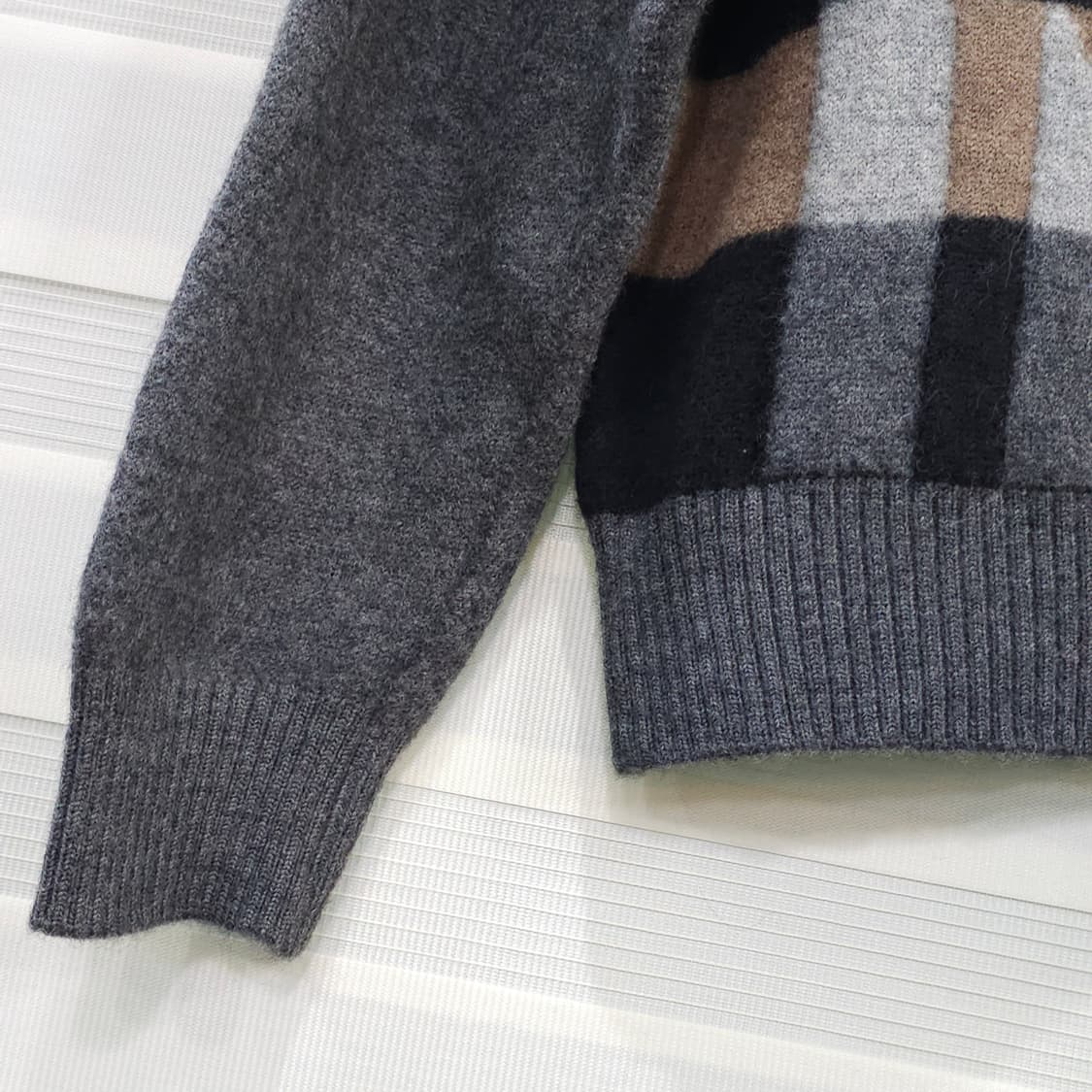 90s GREENCLUBS 톰과제리 니트 스웨터- 우먼3 상품이미지5